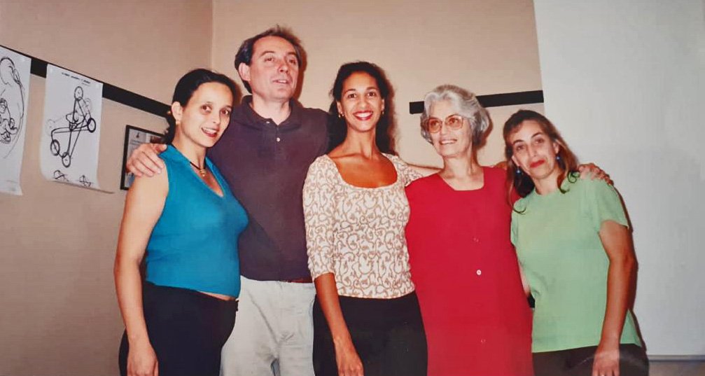 ARRAS – FRANÇA 1997 (Grávida, com os professores Philippe Campignion e Godelivie Denys Struyf e as amigas Vitória Wilden e Denise Ribeiro).